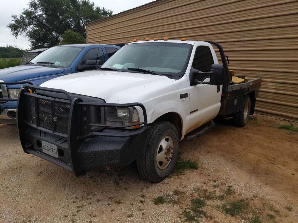 Ford F350 XL Super Duty DRW pickup