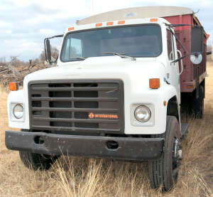 bobtail grain truck with Westfield auger bobtail grain truck with Westfield auger